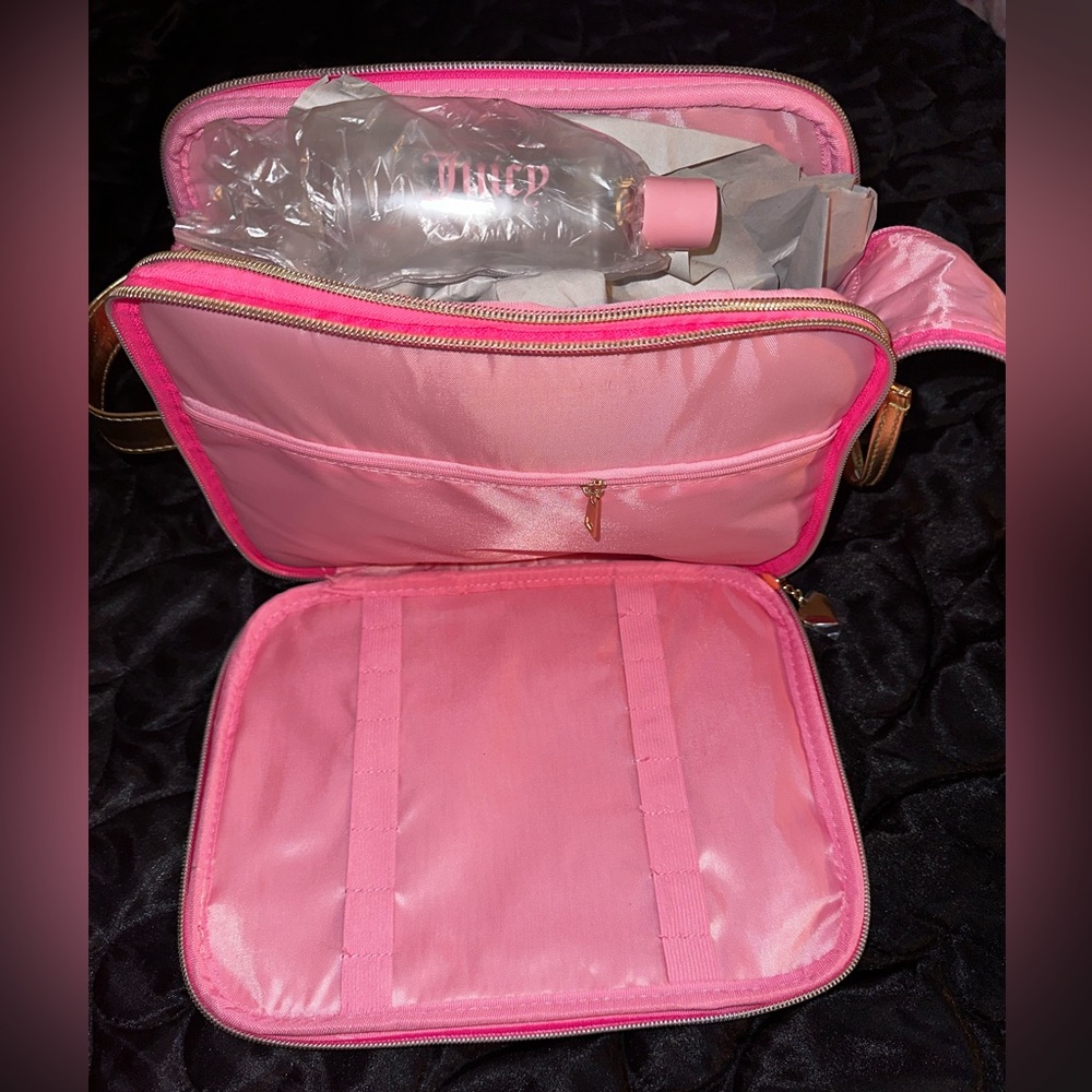 Juicy Couture pink heritage makeup/toiletry travel bag - Picture 3 of 5